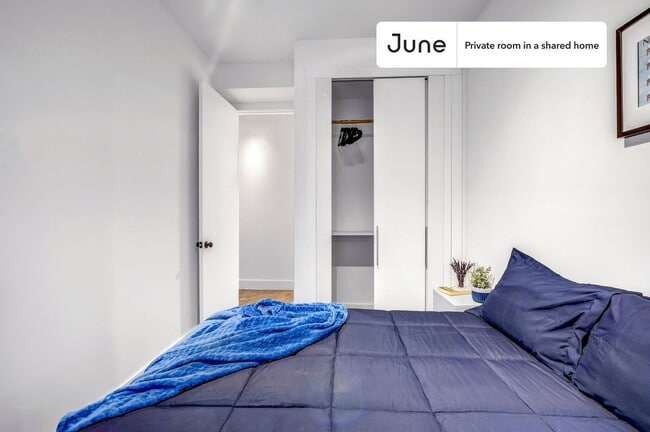 Foto del edificio - Room in Shared 3.0 bed/1 bath home