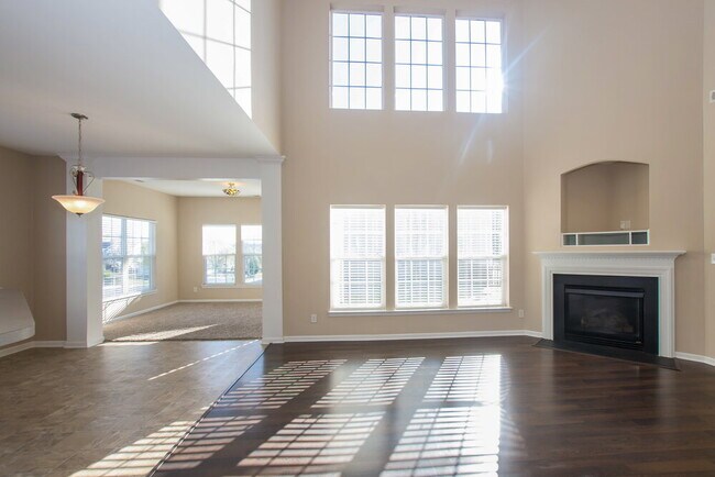 Foto del edificio - 7205 Sandown Ct