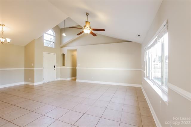 Building Photo - 5815 Coral Ridge Ln
