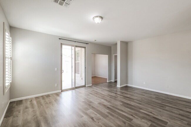 Foto del edificio - 3432 W Apollo Rd