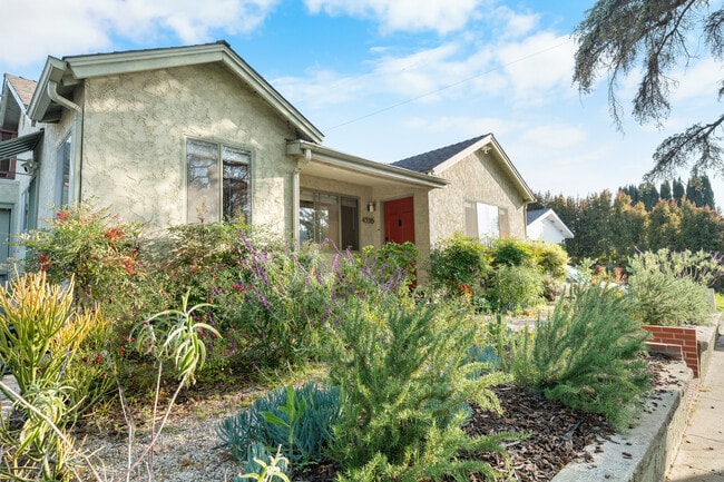 Front View - 4536 Corliss St
