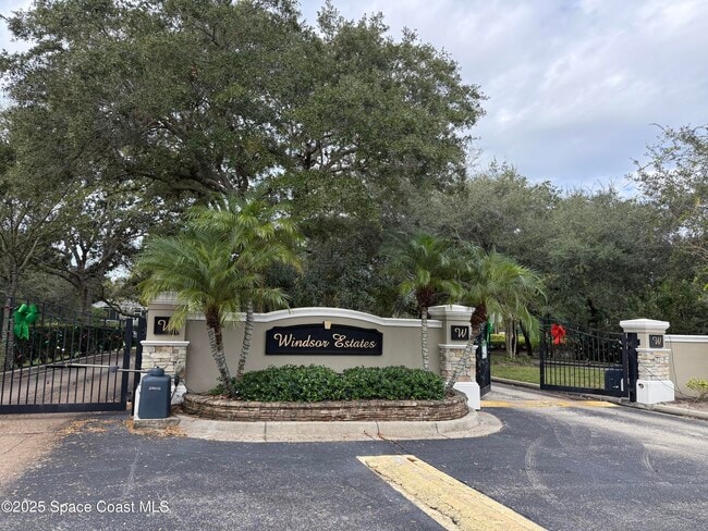 Foto del edificio - 5971 Newbury Cir