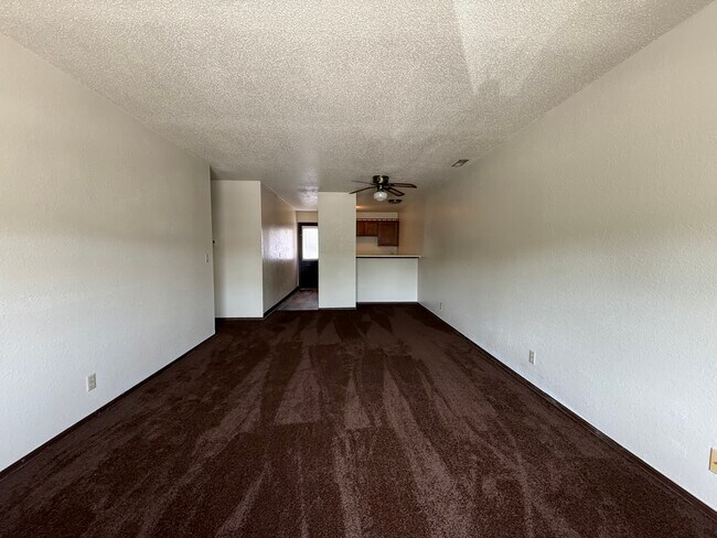 Foto del edificio - 53 Hillside Ln