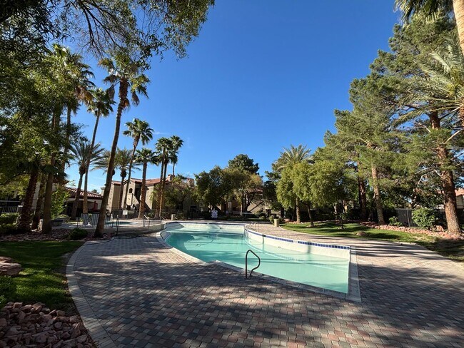 Foto del edificio - Gorgeous 2bed/2 bath condo in Southwest!