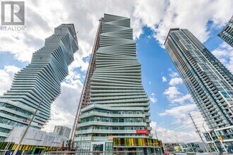 Building Photo - 3900-3900 Confederation Pkwy