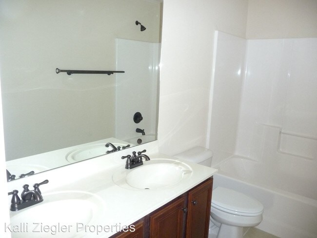 Building Photo - 6028 Ecru Ct