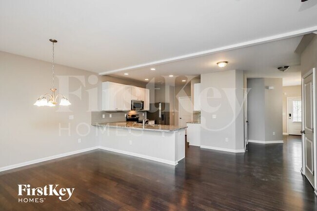 Foto del edificio - 2139 Charcoal Ives Rd