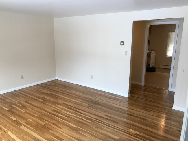 100 Main St Unit 1B, Killingly, CT 06239 - Room For Rent In Killingly ...