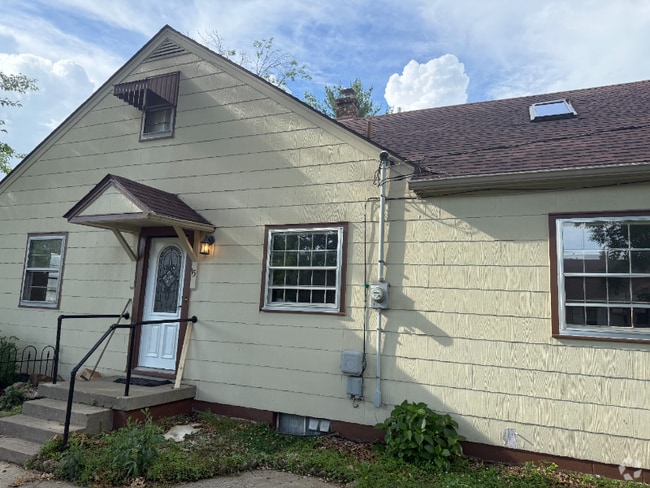 Building Photo - 15 Mann Ct