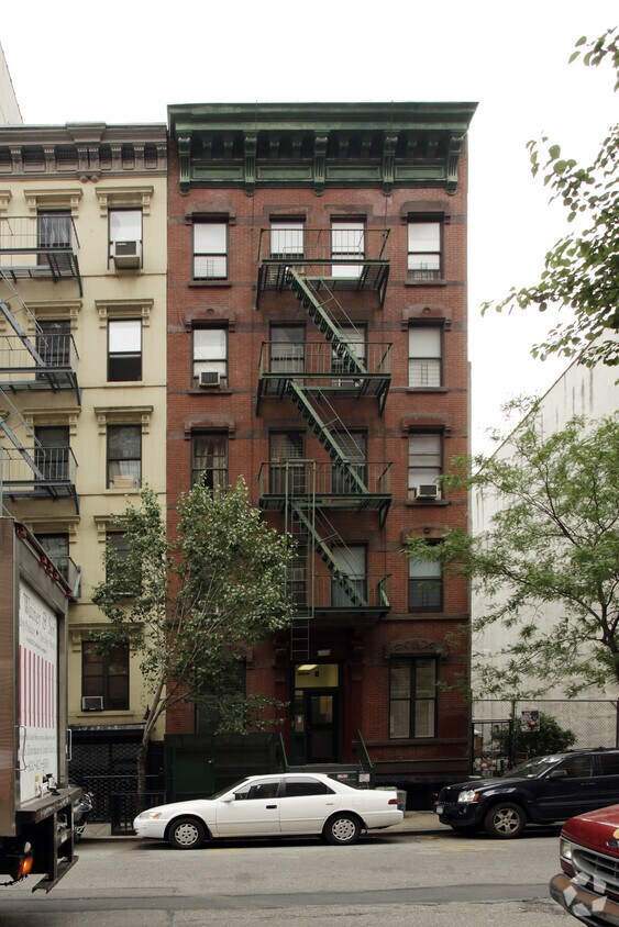 Foto del edificio - 9 E Third St