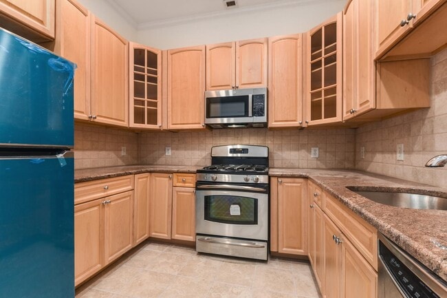 Building Photo - 311 Washington St