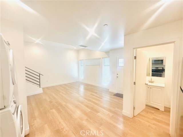 Foto del edificio - 25200 Frampton Ave