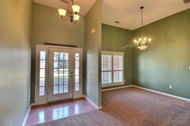 Building Photo - 1325 Rain Hollow Cir E