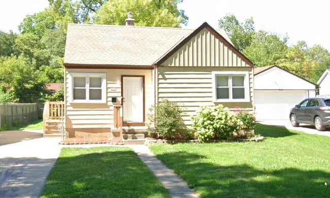 Building Photo - 5047 N 57th St