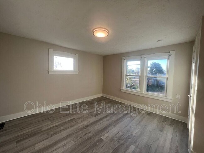 Foto del edificio - 898 E 13th Ave