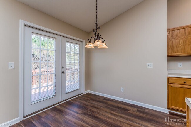 Building Photo - 230 Longview Dr