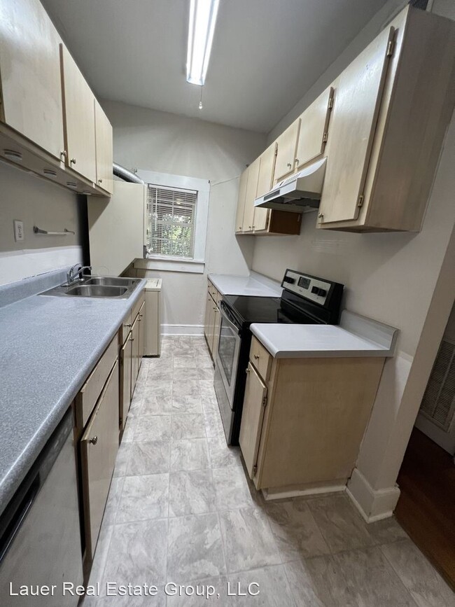 Building Photo - 2 br, 1 bath House - 103 S. Meridian St