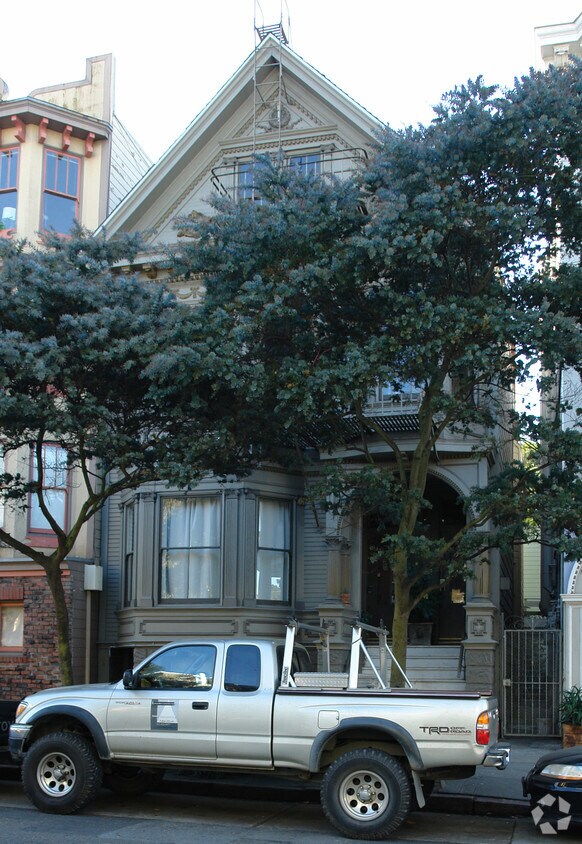 Building Photo - 1653 Waller St