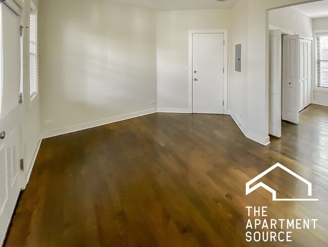 Building Photo - 1608 W Belle Plaine Ave