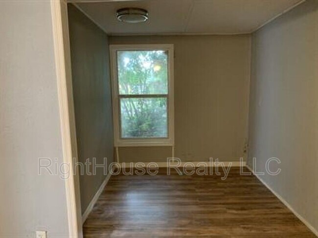 Foto del edificio - 1508 W Main St