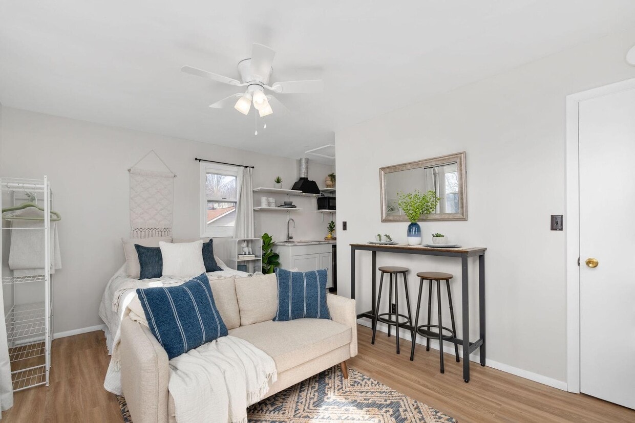 Foto principal - 1465 Highpoint Ave