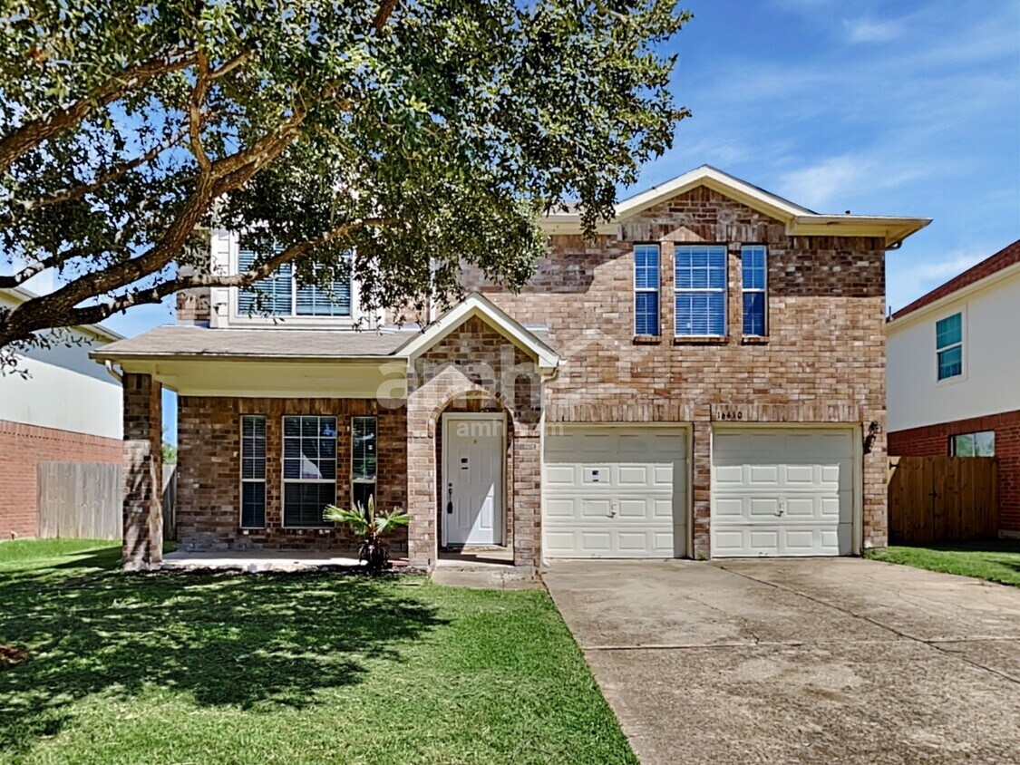 Foto principal - 16410 Tudor Point Ct