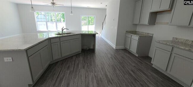 Foto del edificio - 428 Mahasset Court