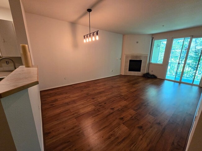 Building Photo - Cozy 2bd condo in Everett