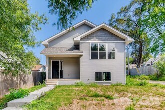 Building Photo - 457 Lawson Ave W