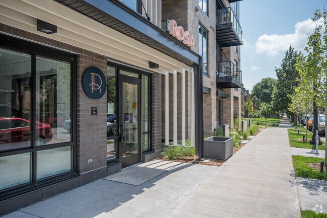 Foto del edificio - Rosa