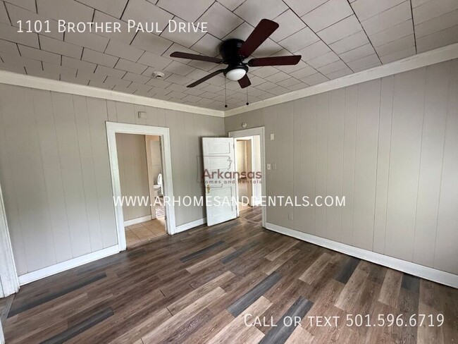 Building Photo - 1101 Brother Paul Dr