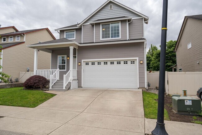 Photo - 4 Bedroom 2.5 Bath with fenced backyard wi... House