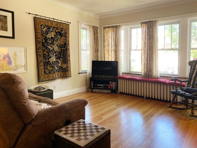 Foto del edificio - 2445 W Pensacola Ave