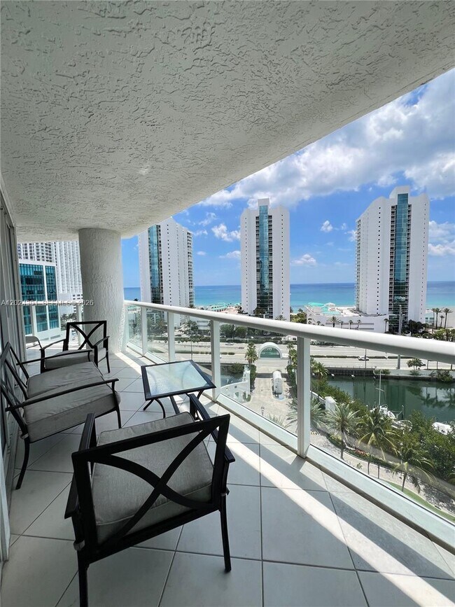 Foto del edificio - 16400 Collins Ave