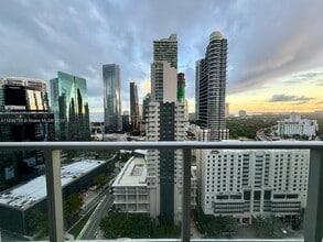 Building Photo - 1100 S Miami Ave