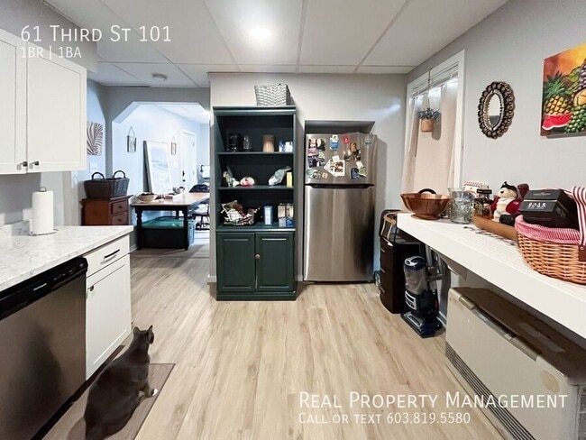 Building Photo - 61 Third St 101-