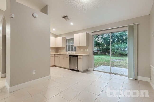 Foto del edificio - 2527 Orange Ave