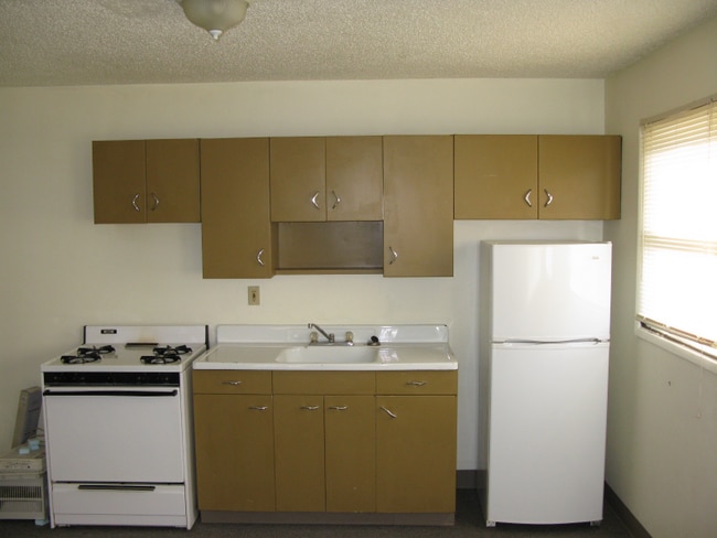Building Photo - 844 Avenue D