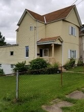 Building Photo - 2622 Kansas St