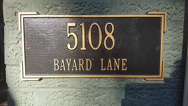 Foto del edificio - 5108 Bayard Ln