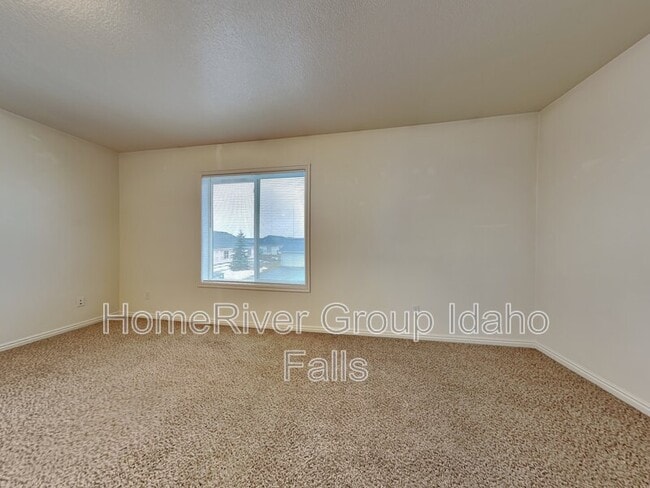 Building Photo - 3358 Briar Creek Ln