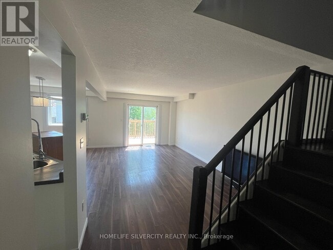 Building Photo - 136 Prosperity Dr