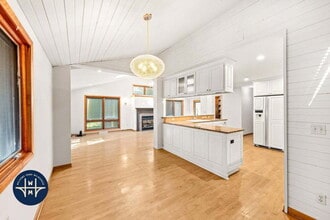 Building Photo - 15685 Brojan Dr