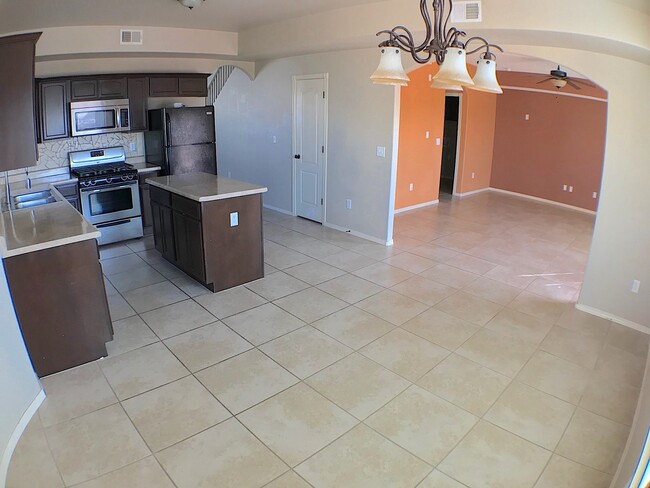 Building Photo - Northeast El Paso 3 Bed Refrig A/C
