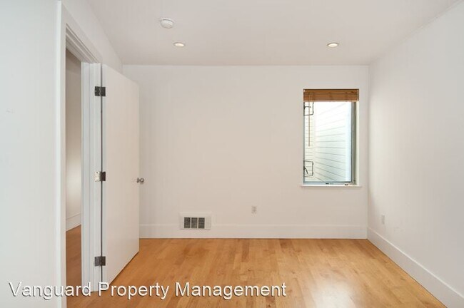 Building Photo - 2315 Van Ness Ave
