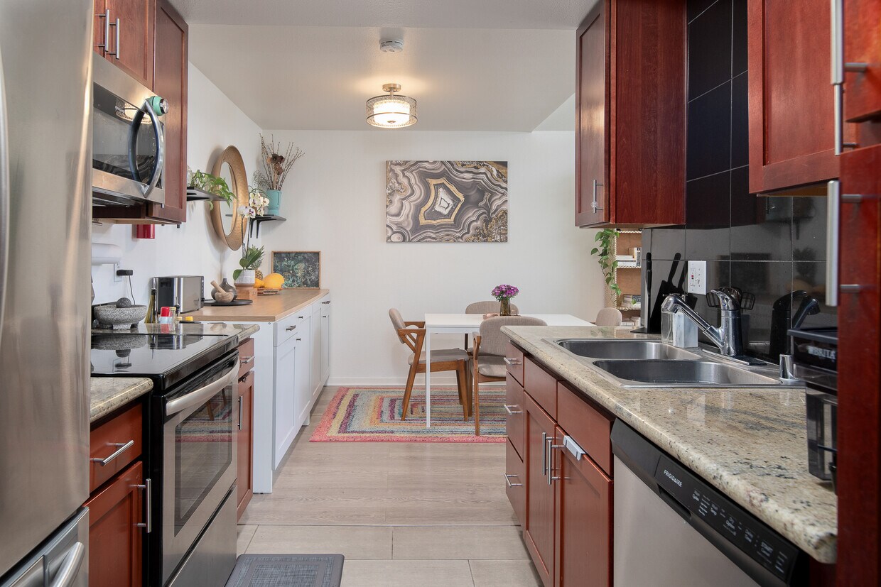 1315 A St Unit 303, Hayward, CA 94541 Condo for Rent in Hayward, CA