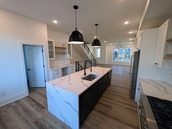 Building Photo - Luxurious LEED GOLD Certified 3-Bedroom Ho...