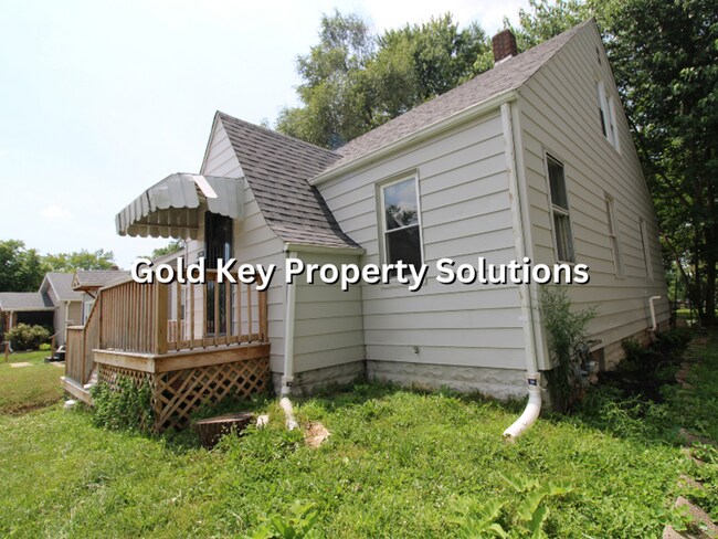 Building Photo - Beautiful and Spacious 4 BR 1 BA House in Meadowbrook (SECTION 8 APPROVED)