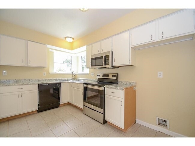 Foto del edificio - 7611 Shaddock Dr