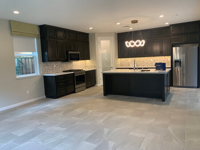 Building Photo - 782 Stickney Way